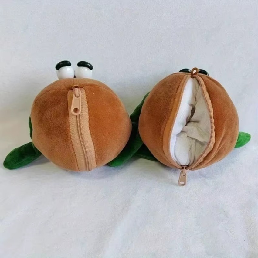 Mini Backpack Purse - กระเป๋าสตางค์เหรียญจี้กระเป๋าสตางค์ขนาดเล็กของเล่นตุ๊กตาจี้กระเป๋าเป้สะพายหลังตุ๊กตาของขวัญวันเกิดสร้างสรรค์ใหม่การ์ตูนกีวีผลไม้จี้ตุ๊กตา